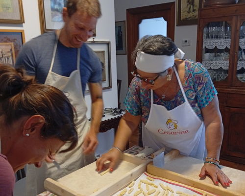Corsi di cucina Bari: Pizze ripiene e orecchiette per una Seratina speciale a Bari