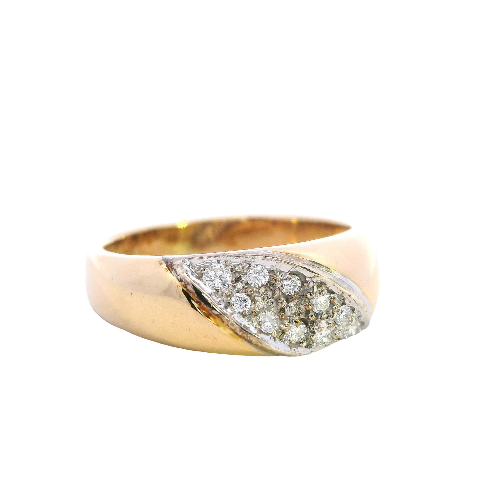 Yellow 18ct Gold Diamond Ring - Image 2