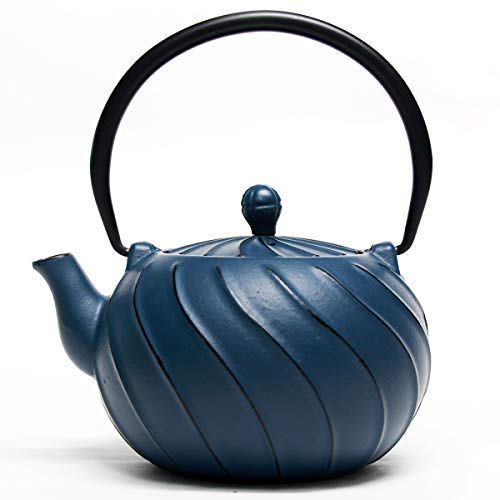 Toptier Cast Iron Teapot vs Old Dutch Mini Cast Iron Tokyo Teapot Slant