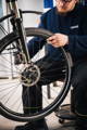 Inspection des freins avant sur un vélo chez Upway