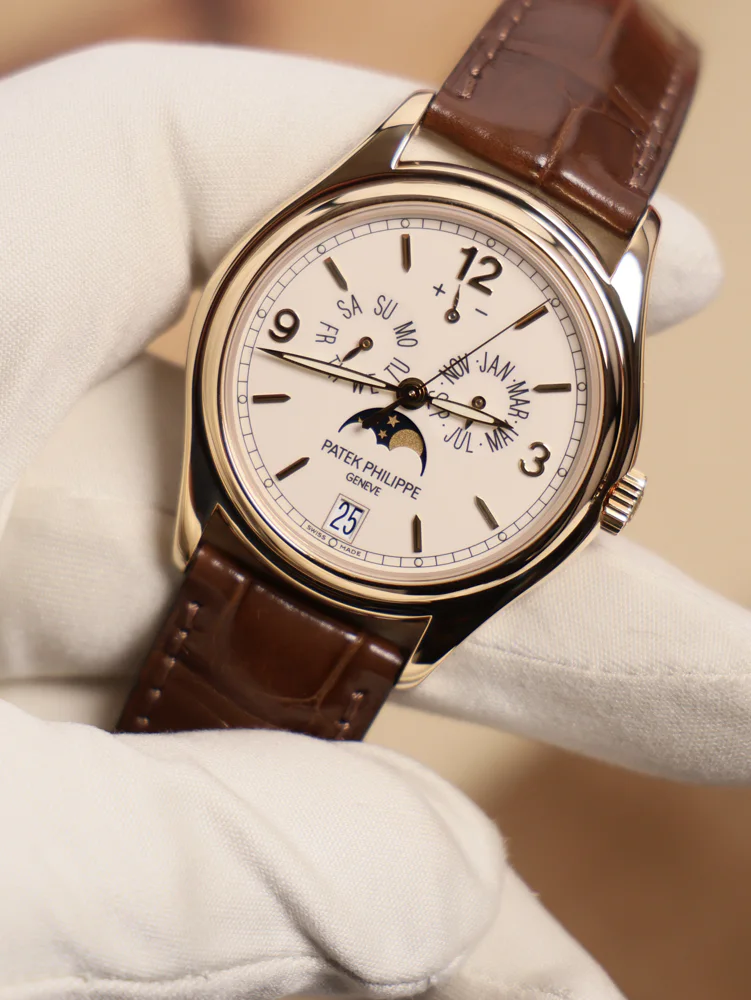Patek Philippe Annual Calendar 5146J-001, image 1 Patek Philippe Annual Calendar 5146J-001, image 1
