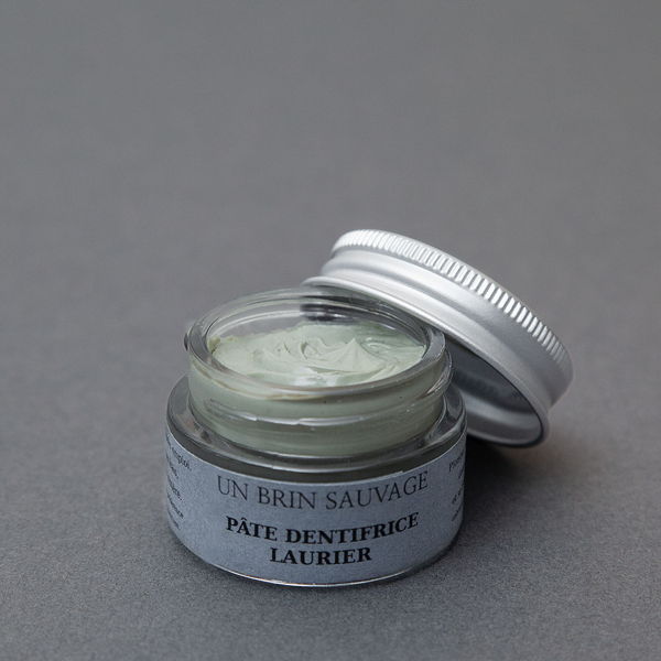 pate-dentifrice-au-laurier