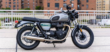 2022 TRIUMPH BONNEVILLE T100 GOLD LINE motorcycle for rent near Bayonne, NJ