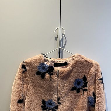 Flauschige Blumen Jacke