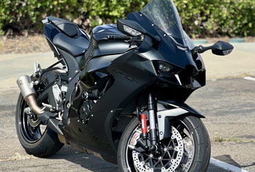 2025 KAWASAKI NINJA ZX-10R motorcycle for rent near San Diego, CA