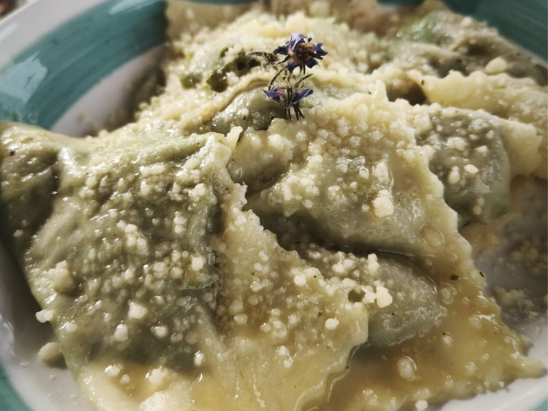 Food Experiences Menfi: Sicilian ravioli with ricotta and borage 