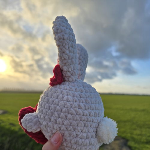 LoveHugBunny - English - Crochet pattern (PDF download) - In love Valentine's bunny heart amigurumi easy Valentines Day gift buttocks booty