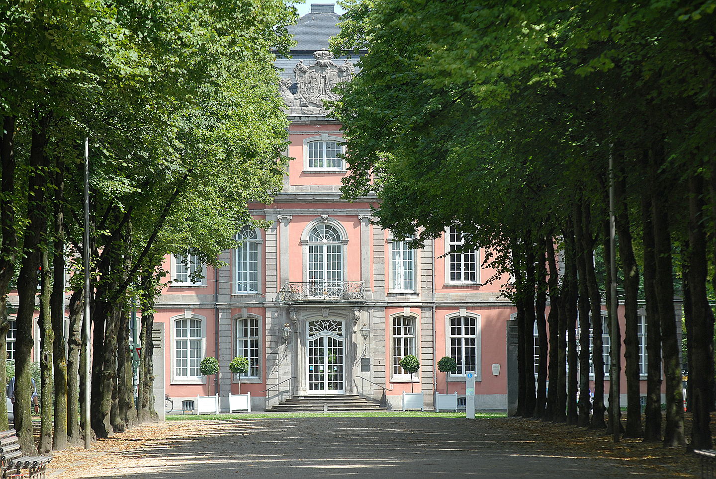  Düsseldorf
- Schloss Jägerhof.jpg
