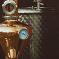 Alambic hybride à Gin de la distillerie Islay Gin sur l'île d'Islay dans les Hébrides intérieures d'Ecosse