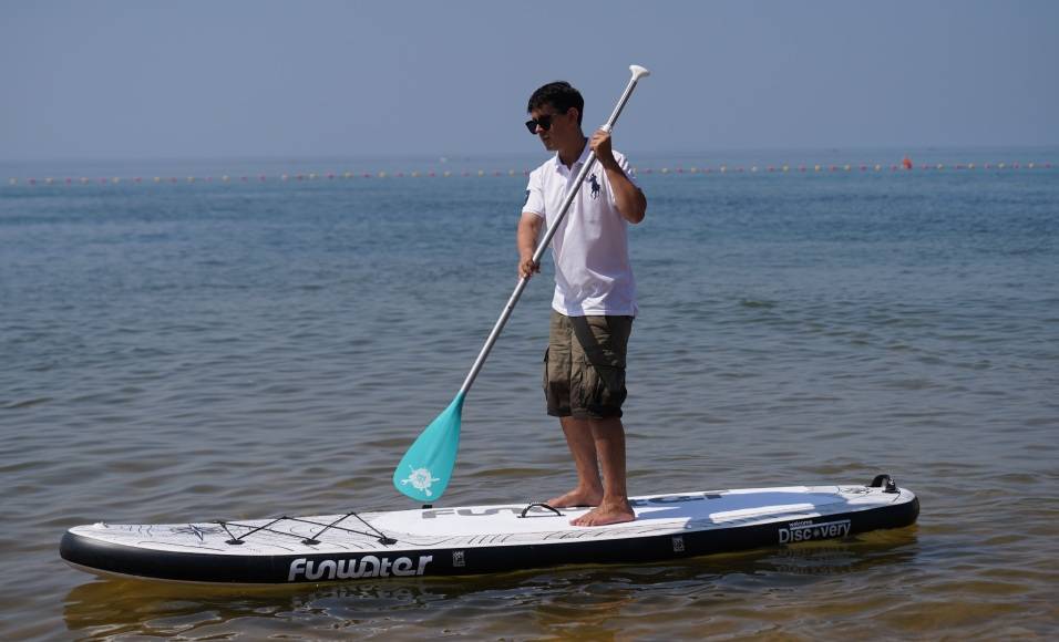 SUP paddle is essential paddle board accessories in Canada