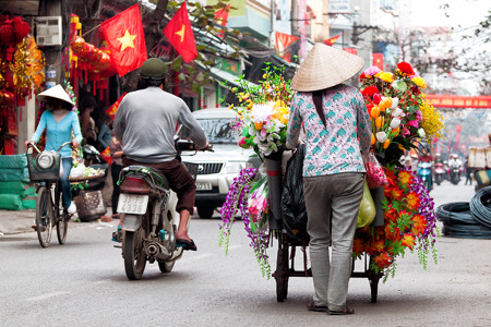 Life of vietnamese vendor in HANOI, VIETNAM.jpg