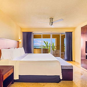 8 Night Stay for the Bride & Groom during the Wedding at the Resort