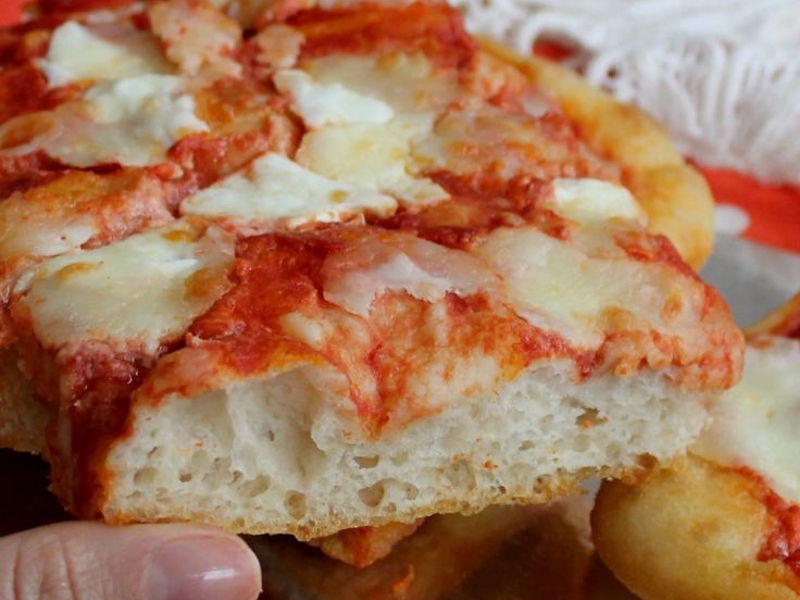 Cooking classes Desenzano del Garda: Let's learn how to make soft and light pizza