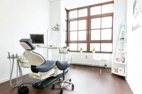 Behandlungsraum Zahnarzt Augsburg
