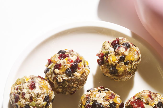 Muesli and Dried Fruit Energy Bites