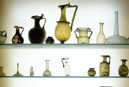 museum für kunst und kulrurgeschichte vasen