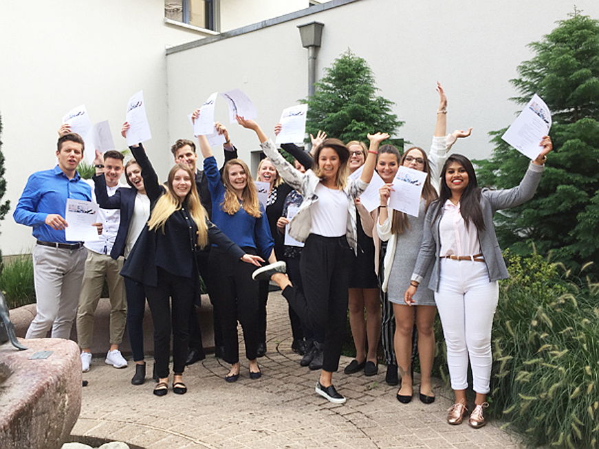  Dietikon, Schweiz
- Teilnehmerinnen und Teilnehmer des Ready to Assist vom September 2017