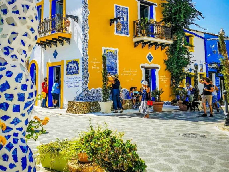 Food & Wine Tours Partinico: Borgo Parrini: Historic Shops Tour and Cooking Class