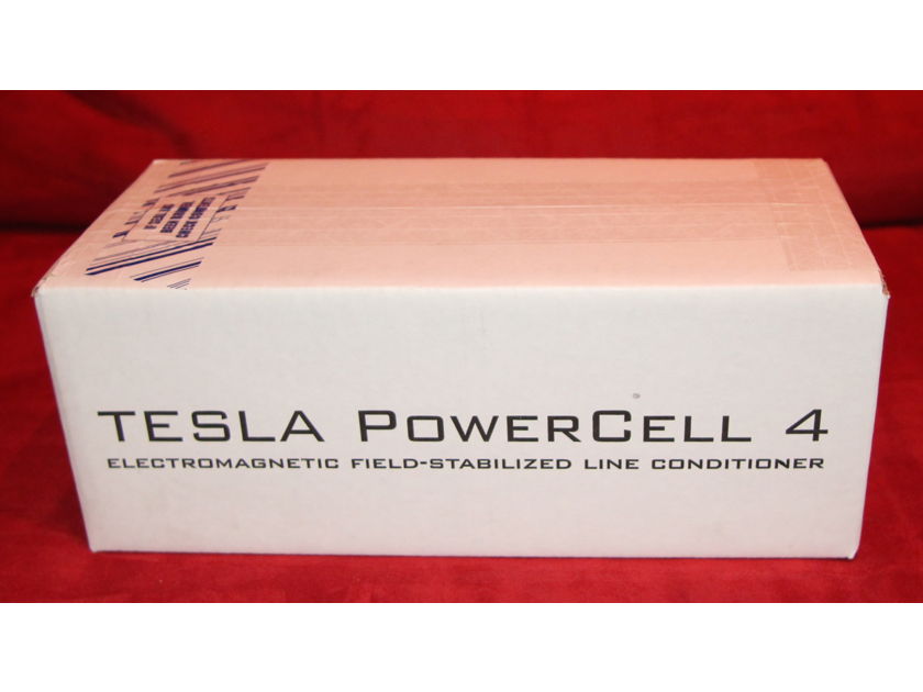 Synergistic Research PowerCell 4 SE Power conditioner