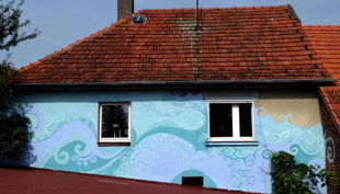 haus rück bemalt nah dscf