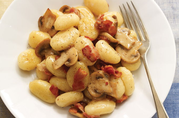 Gnocchis au fromage crémeux, aux champignons et au bacon