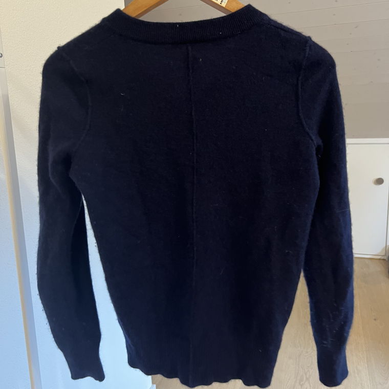 Navy Blue cashmere sweater 