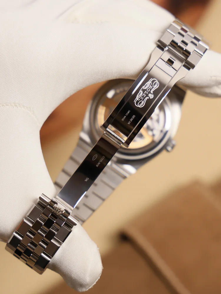 40 white dial Box and Papers 2026