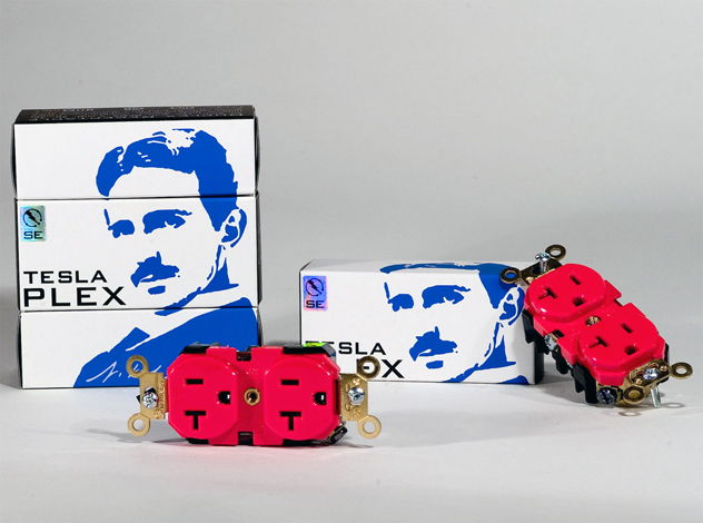 TESLA Plex SE receptacle