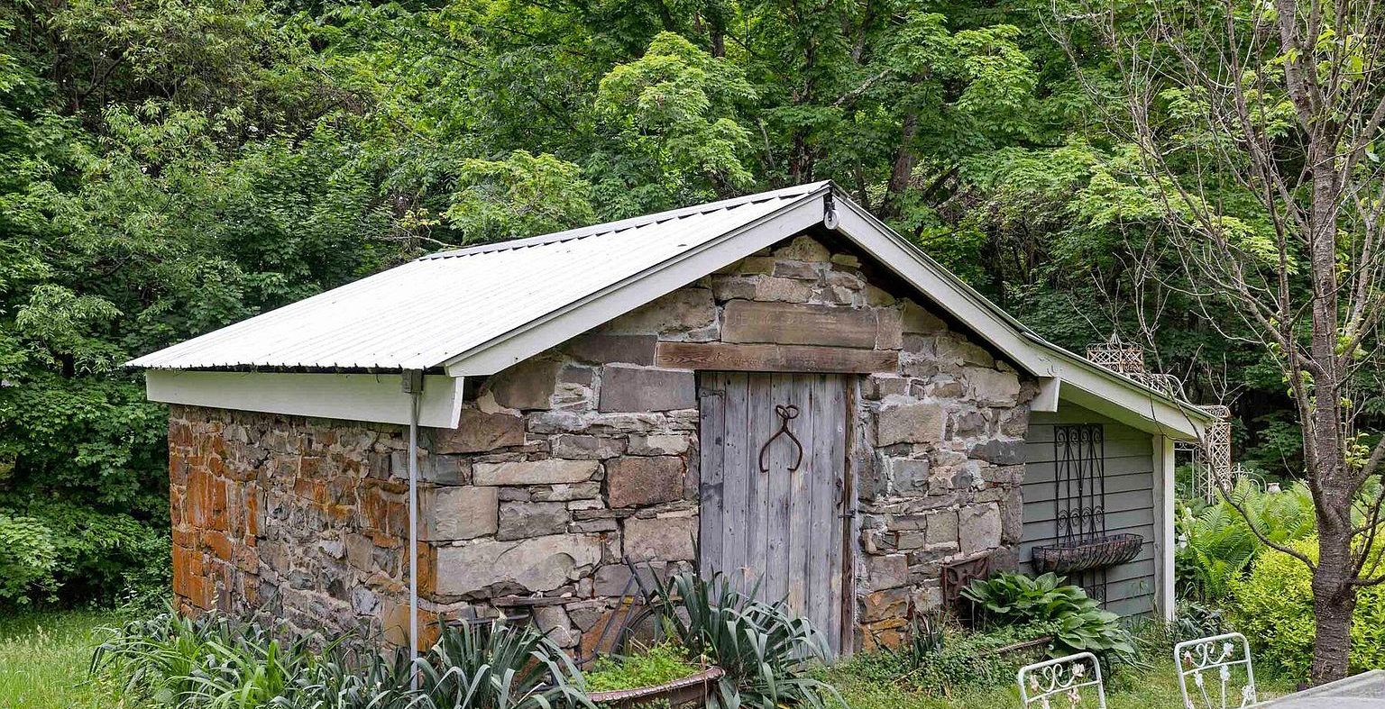 Slideshow image