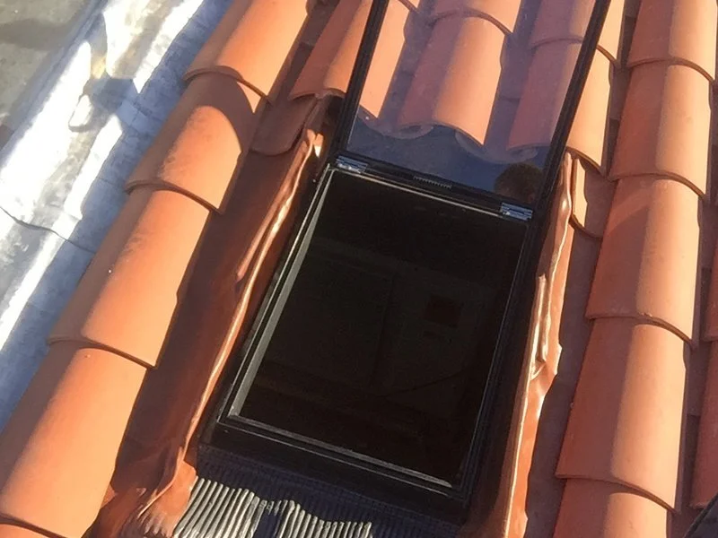 Rénovation d’une toiture en tuile canal à Antibes — photo 8 sur 8 — CEG TOITURE