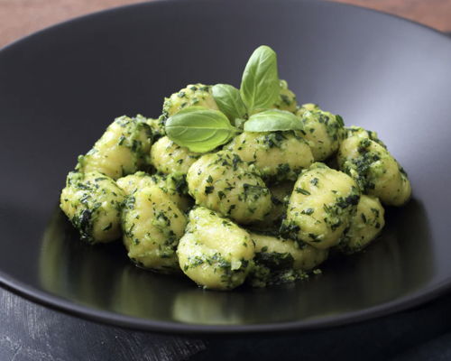 Corsi di cucina Pescara: Gnocchi al pesto genovese e birretta