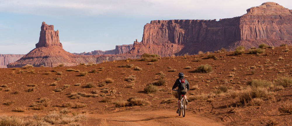Cyclist on Whie Rim Trail