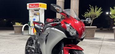 2008 HONDA CBR1000RR motorcycle for rent near Visalia, CA