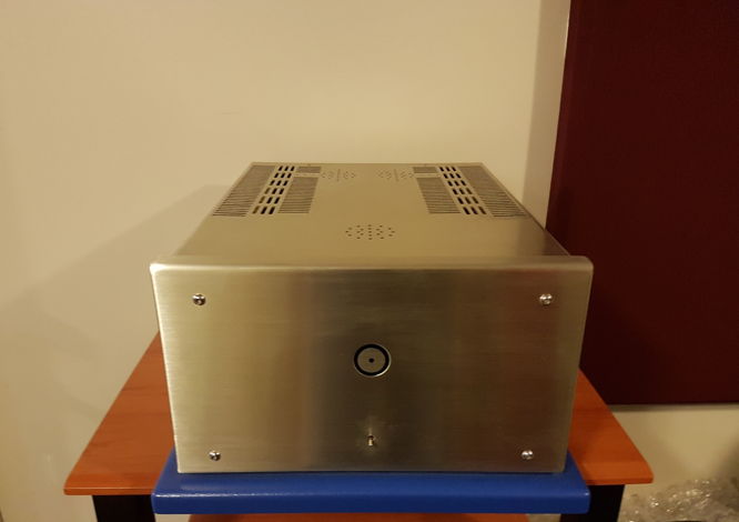 Blue Circle Audio BC-204 Hybrid Stereo Power Amplifier....