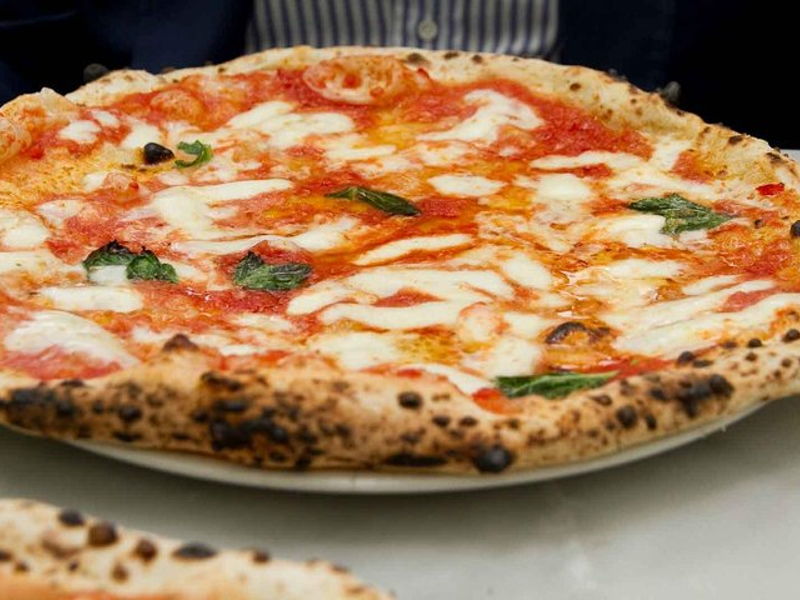 Cours de cuisine Florence: Apprends à faire une pizza et termine par un dessert !