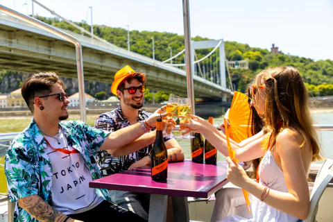 1-stündige unbegrenzte Alkoholkreuzfahrt in der Innenstadt von Budapest