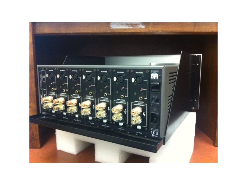 Halcro Amplifiers Logic MC70 7 Channel Power Amplifier