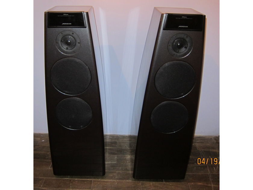 Meridian DSP-5200 Active Speakers MINT