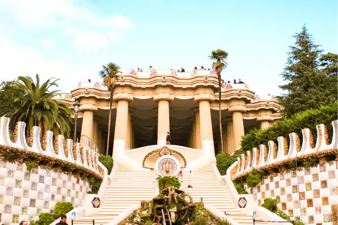Skip-the-line Park Güell & Sagrada Familia