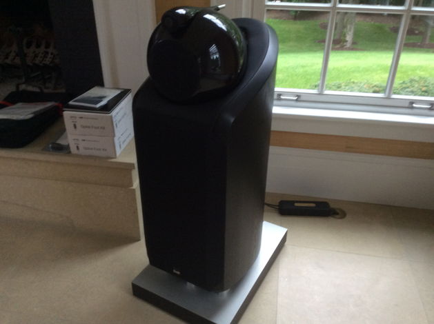 bowers & wilkins 800 series D speakers