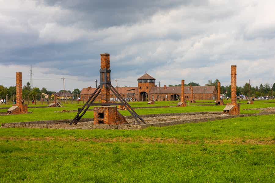 Auschwitz-Birkenau Guided Tour or Private Transfer from Krakow - photo 1