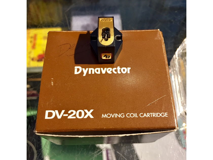 Dynavector DV-20XH High Output Moving Coil