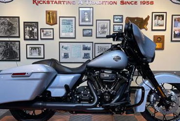 2023 HARLEY-DAVIDSON STREET GLIDE SPECIAL motorcycle for rent near Anaheim, CA