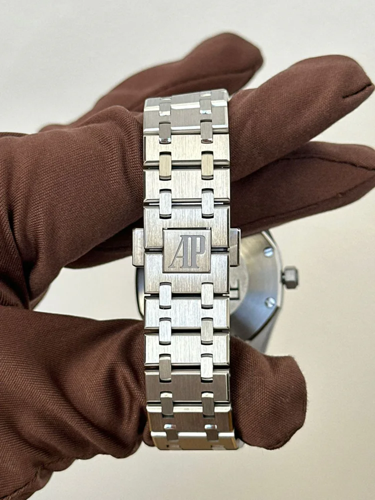 Audemars Piguet Royal Oak Lady Diamonds Box & Papers 2021