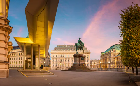Private One Day Tour to Vienna from Prague with Transfers