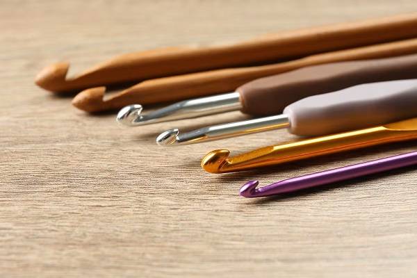 types of crochet hooks