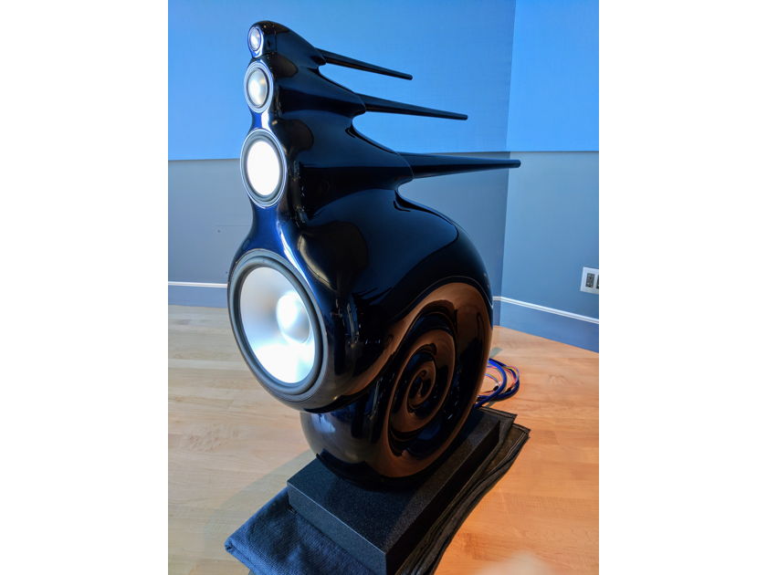 B&W (Bowers & Wilkins) Nautilus - Legendary Original Nautilus Shell Speakers - Very Rare!