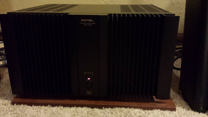 rotel  rb 1090 Great condition