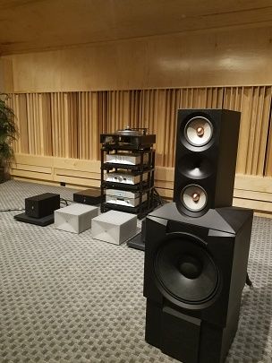 Thrax Audio Lyra Speakers with Bassus