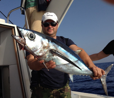 Морская рыбалка: троллинг на Кипре